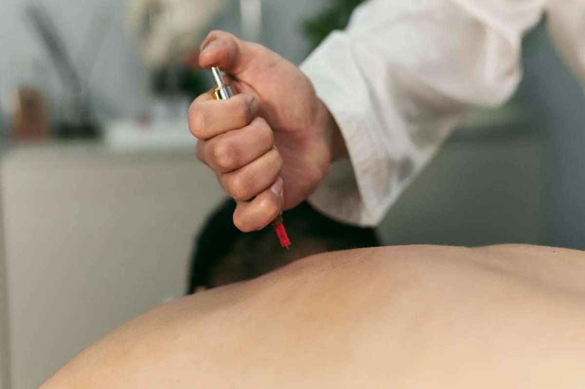Spine injection treatment consultation